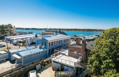 Morehead City House | Why Knot Getaway…Rooftop with WaterView! Unit F