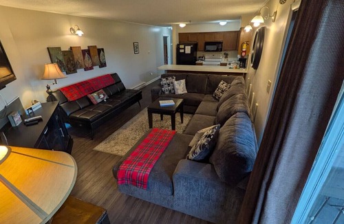 Ghent Apartment | Winterplace Ski in Ski out condo First Floor D105