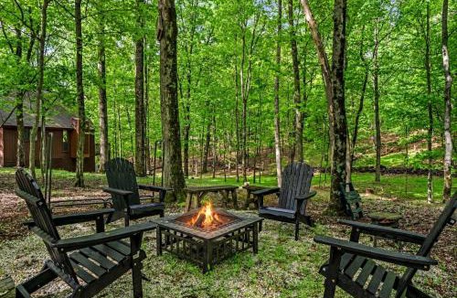 The Woods House | Woodland Cabin Escape w/Fire Pit & Resort Access Retreat in Hedgesville, West Virginia