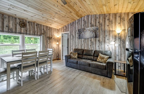 Kerr Cabin | Woodland Cabin Near Wayne National Forest