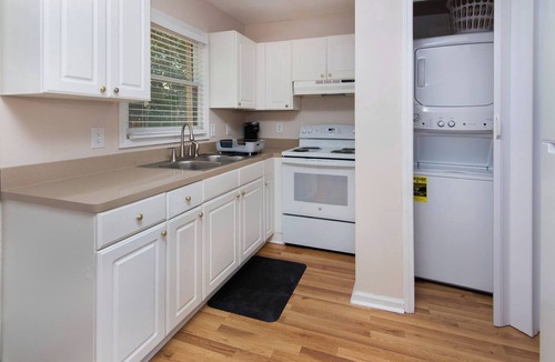 Ponderosa - Wingate Apartment | Work-Friendly 1BR Near Airport