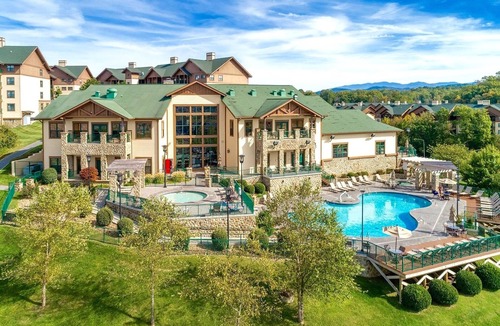 Sevierville Condo | Wyndham Smoky Mountains - Sevierville - 4BR/4BA - Near Dollywood, Golf, NASCAR