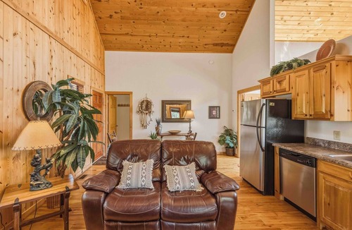 Helen Cabin | Yonah Vista - 10% OFF or 3rd Night Free - Ask for details!