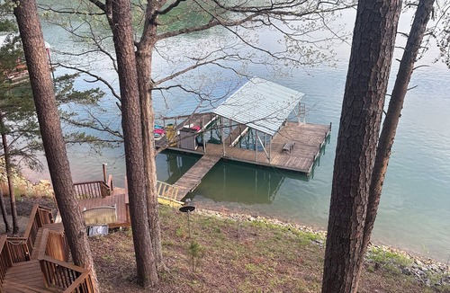 Big Creek Cabin | You won’t believe the view! A few dates left in August there is not a 7 day min