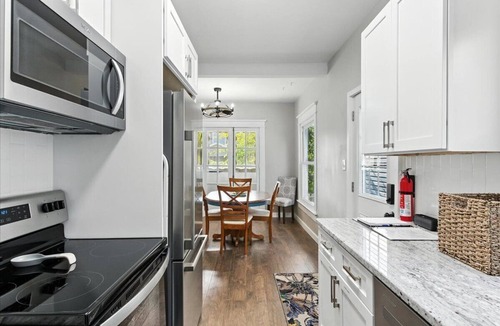 Dayton House | Your Summer HQ! Ditch the Hotel Rooms! Sleeps 11. Pet-Friendly!