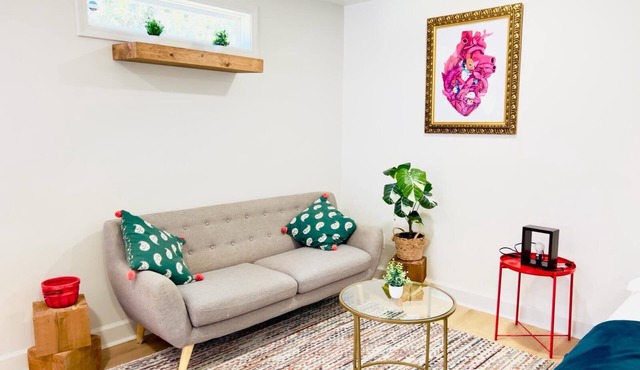 1-bedroom apartment just 17 minutes from Mercedes-Benz Stadium