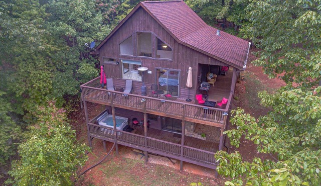 1 NIGHT STAYS AVAILABLE . HELEN WATER TUBING 10 MIN DRIVE.