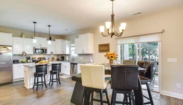 11 Mi to Fort Bragg: Family Home w/Patio! in Spring Lake