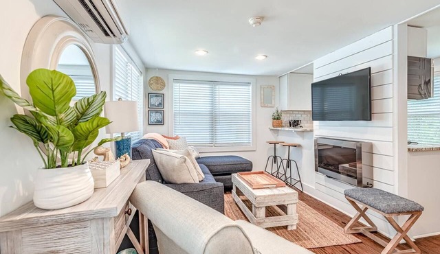 1950s Beach Cottage Unit C