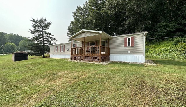 1st Choice Lodging- Burr Oak Bungalow in Nelsonville
