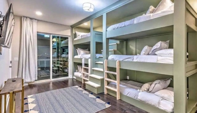 2 Homes! 21 Beds & Rooftop Views! 10 to Downtown!