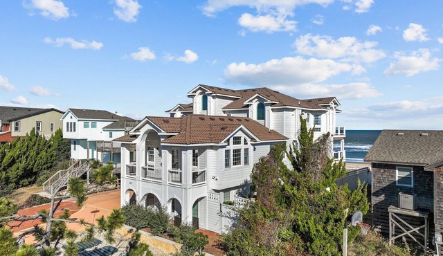 2876 - The Blue Martini - Oceanfront Luxury Retreat w/Pool & Sauna in Duck