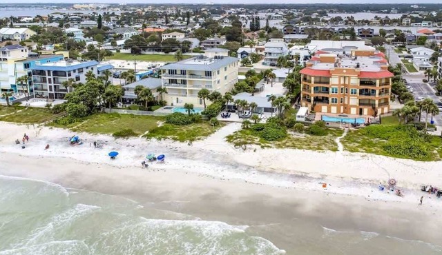 3 Palms Beach House | Steps to the Beach in Indian Rocks Beach