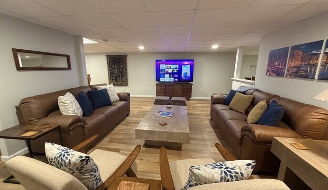 4 Bdrm in Oak Ridge. High Point, Greensboro, W.S in Oak Ridge