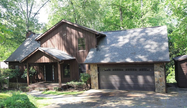 4k sf House on the Lake with Boat Slip & room for Multiple Generations