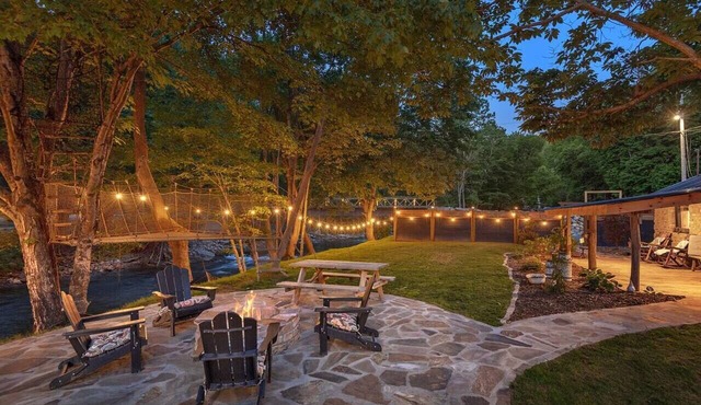 840ft Riverfront Compound | Hot Tub, Sleeps 14 in Canton