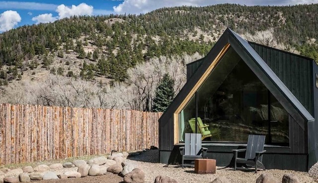 A-Frame Cliffside Bear Cabin in South Fork