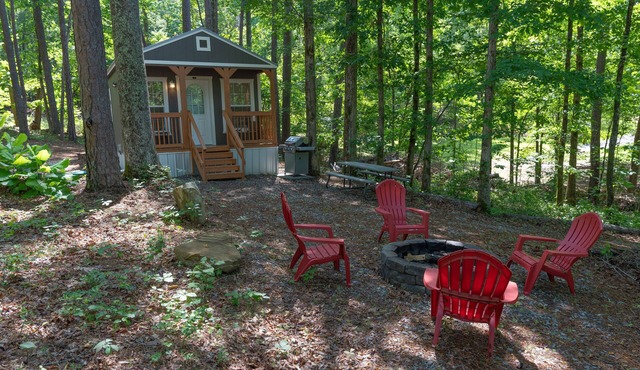 A tranquil Tiny House on Lewis Smith Lake in Crane Hill
