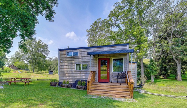 Abingdon Vacation Rental Tiny Home on 10-Acre Farm