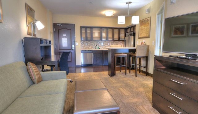 Accessible 1BR Suite w/Kitchen | Free Breakfast