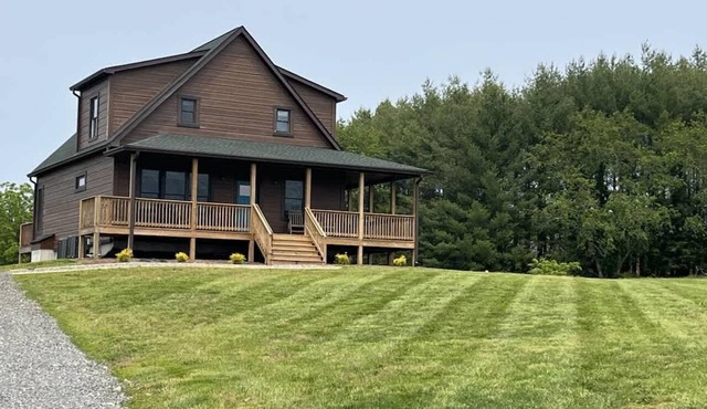 Alum Ridge Retreat by Buffalo Mountain Getaway