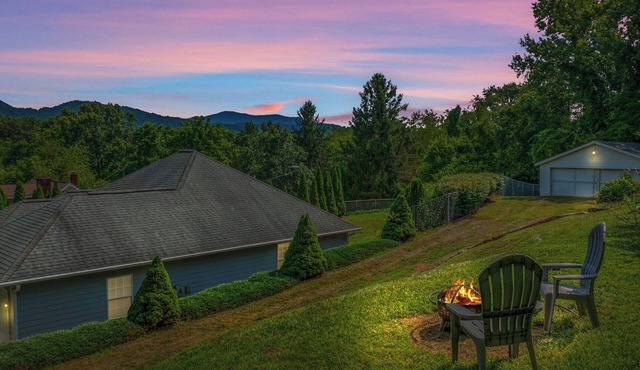 Art Deco home with Mountain View’s in charming Canton