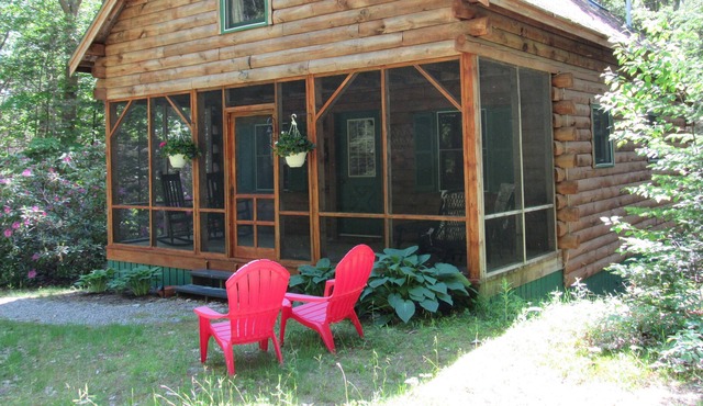 "Authentic "Log Cabin in Boothbay Harbor Maine in Boothbay Harbor