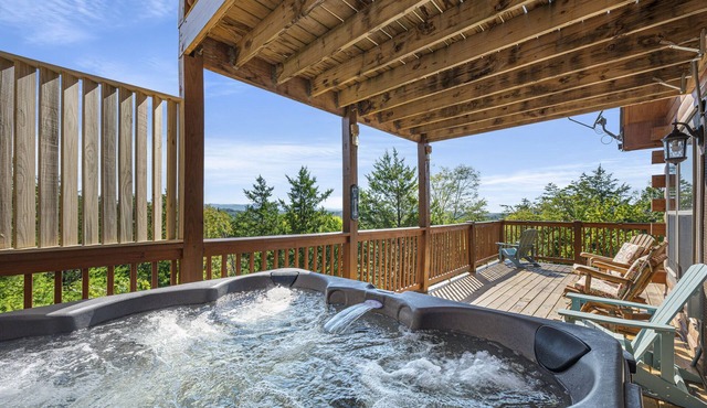 Avail July 10-15! Smoky Mtn. View Cabin with Hot Tub 3br-3ba - Game Room