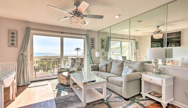 Beachfront Condo w/Pool Access in Hilton Head!