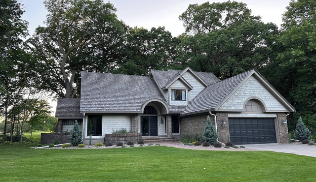 Beautiful Fully Remodeled House Located on Hazeltine National Golf Club. in Chaska