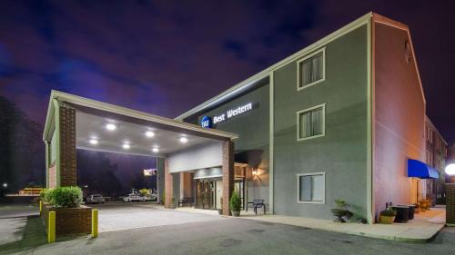 Best Western River City Hotel in Decatur