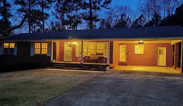 Big house in a quiet, centrally located neighborhood in Anniston