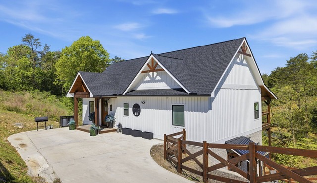 Black Bear Cove | Lakefront Stay w/Hot Tub, Game Room, Fire Pit, Dock + Kayaks