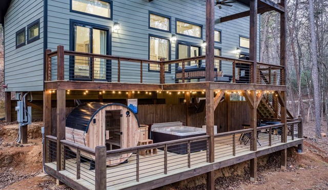 Blue Ridge Cabin- Hot Tub + Sauna- Romantic Couples Retreat