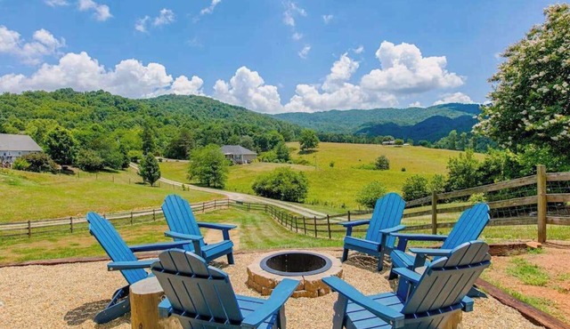 Blue Ridge farmhouse with amazing mountain view, hot tub, firepit & decks