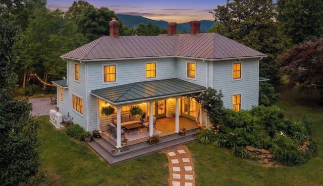 Blue Ridge Getaway in Roseland