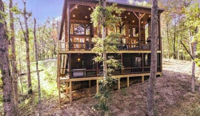 Blue Ridge mountain retreat, ideal spot to unplug & enjoy nature’s quiet beauty