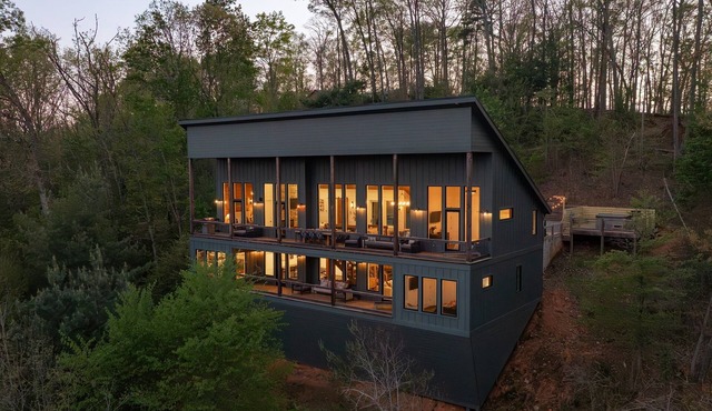 Blue Ridge Views | Luxury Mountain Retreat