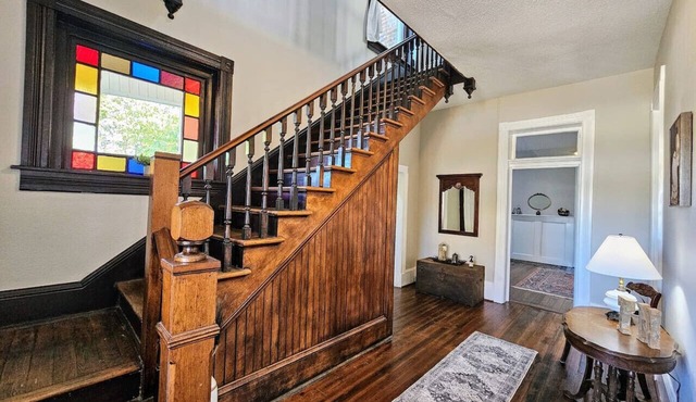 Brickhaven: Bristol`s Landmark 1880s Brick Home