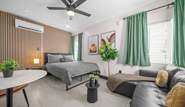 Bright SoBe Corner Studio | Free Parking & Beach Perks | Prime Location in Miami Beach