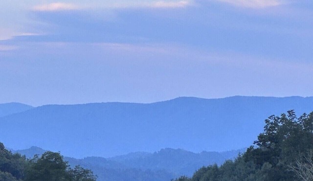 Cabin on a Farm Near Grayson Highlands