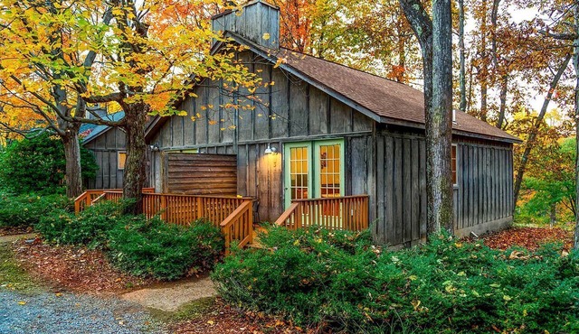Cabin Retreat with a View: Your Guide to the Best on the Blue Ridge Parkway in Virginia
