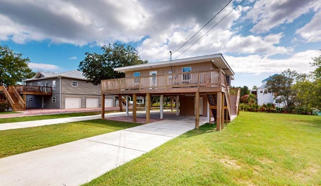 Canal & Boat Launch: Bay St Louis Group Getaway in Shoreline Park