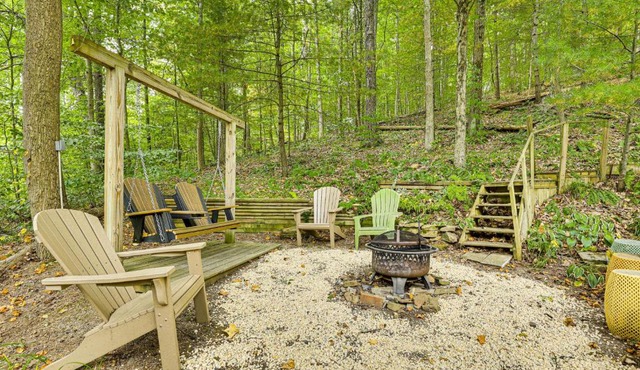Carrollton Cabin w/Patio & Fire Pit!