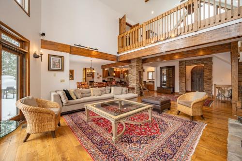 Casa de Lago by Railey Vacations in McHenry