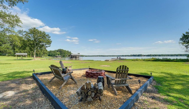 'Cast a Line Cabin' w/Dock on Weiss Lake in Centre