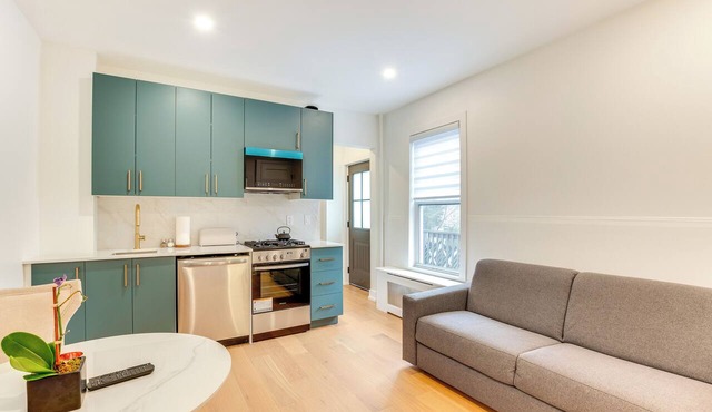 Centrally Located & Pet Friendly: Yonkers Studio! in Yonkers