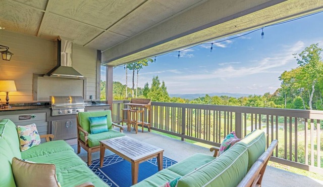 Chalakee Lodge CJ-2- Mountain View, Gated Resort, Indoor/Outdoor Pools & Hot Tub