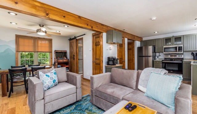Charming 1-Bedroom Cozy Retreat in Galena
