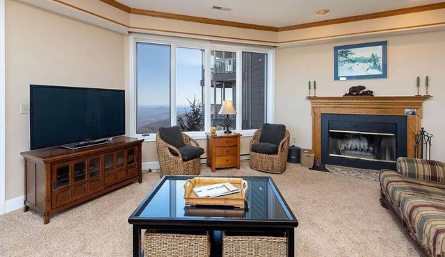 Charming 3bed/3bath condo at Wintergreen! Perfect for hiking getaways! in Wintergreen Resort